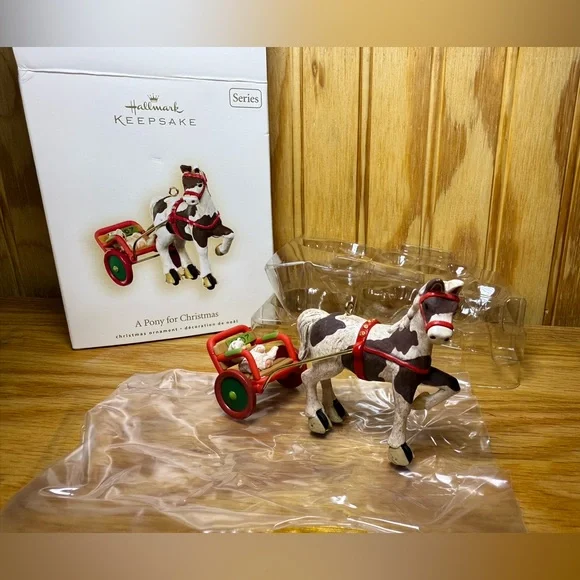 Hallmark Keepsake- A Pony for Christmas- Collector’s Series 2007 - Picture 3 of 4